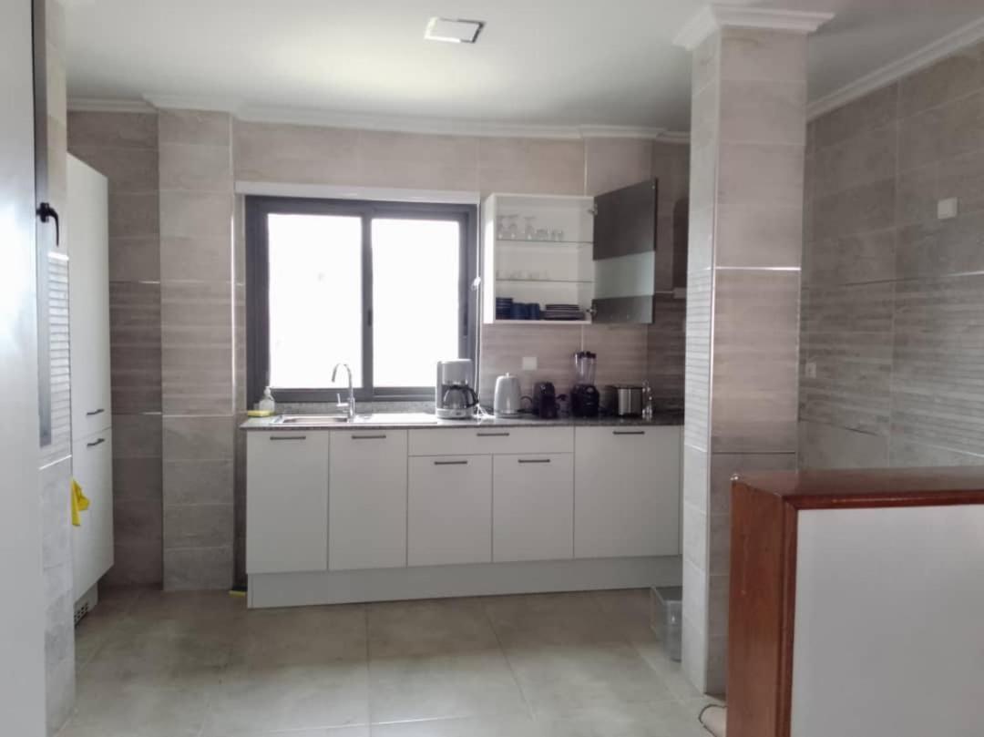 דקר Luxury Suites Chester One מראה חיצוני תמונה