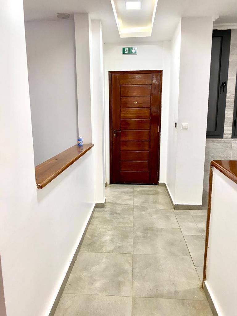 דקר Luxury Suites Chester One מראה חיצוני תמונה